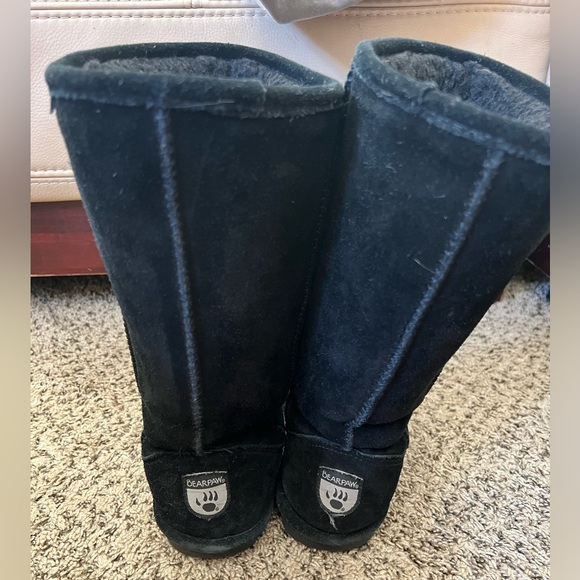 BEARPAW Emma tall boots in black - Picture 5 of 6